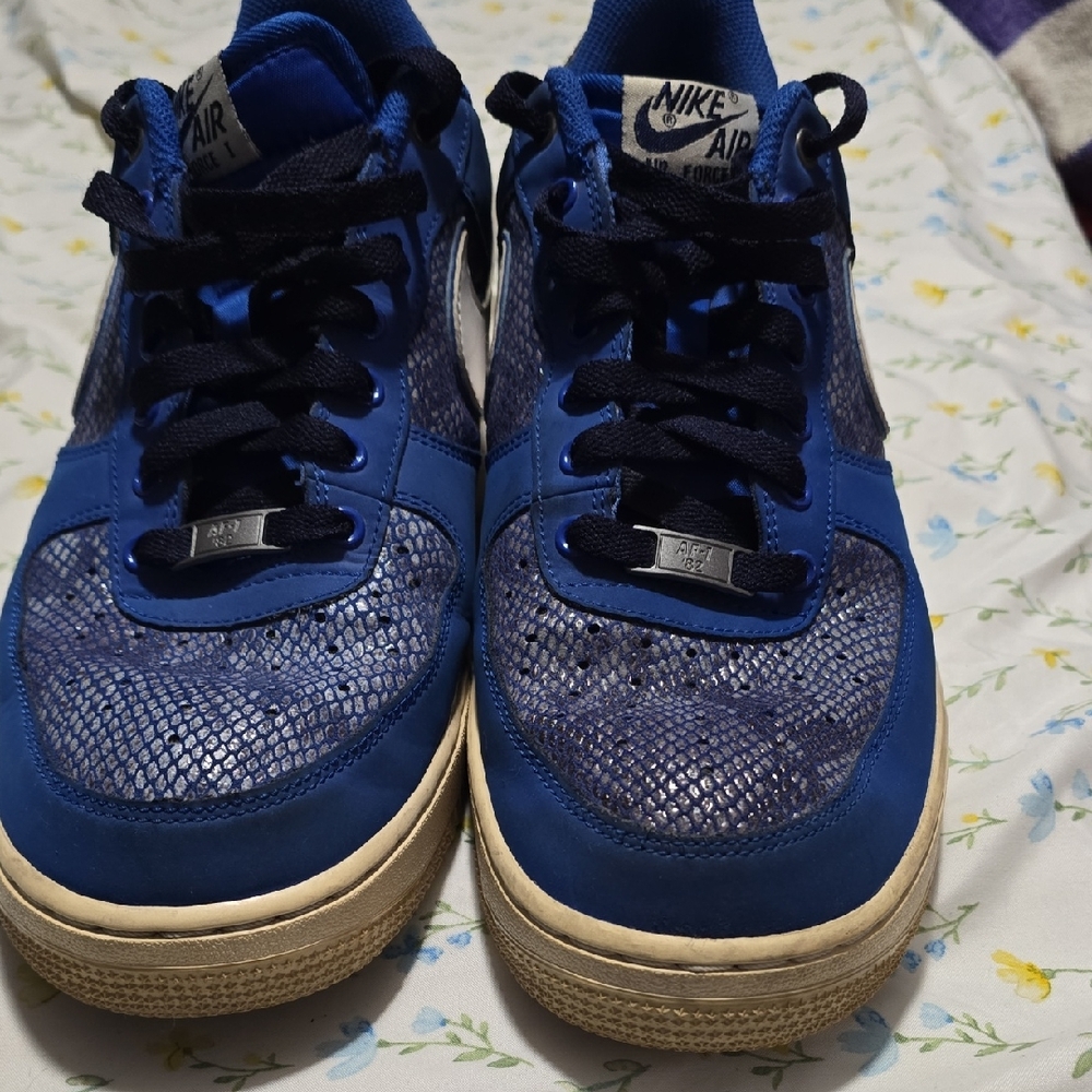 Nike Royal Blue Textured Sneakers